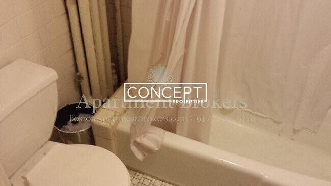 Building Photo - 38 Hemenway St