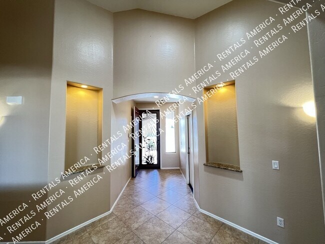 Foto del edificio - 1536 E Fontana Dr