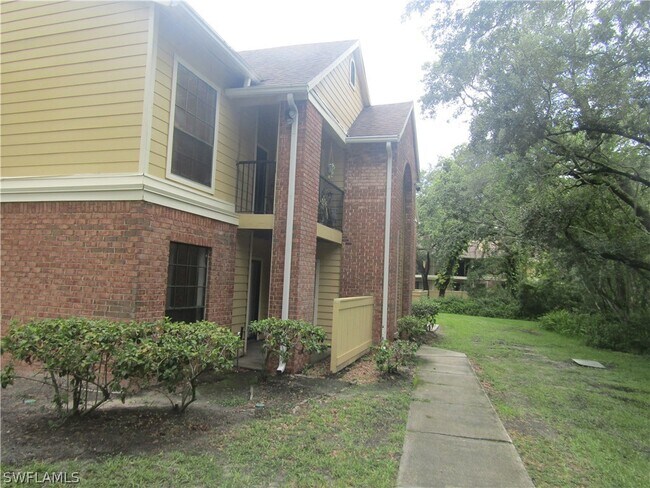 Foto del edificio - 8648 Mallard Reserve Dr