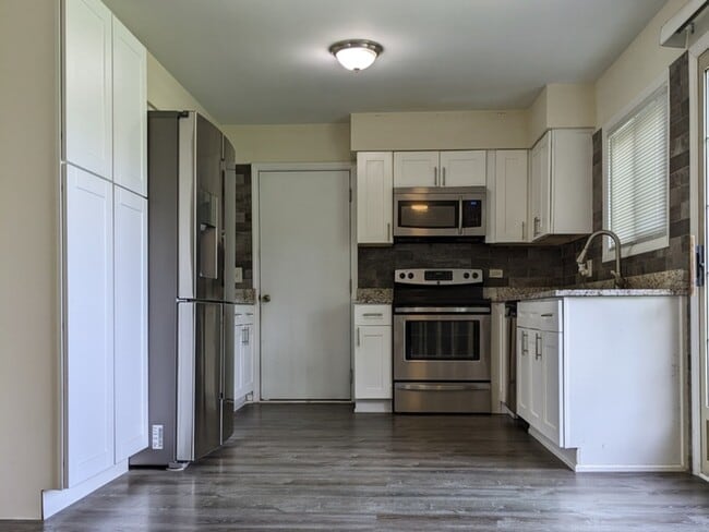 Building Photo - 508 Bristol Ln