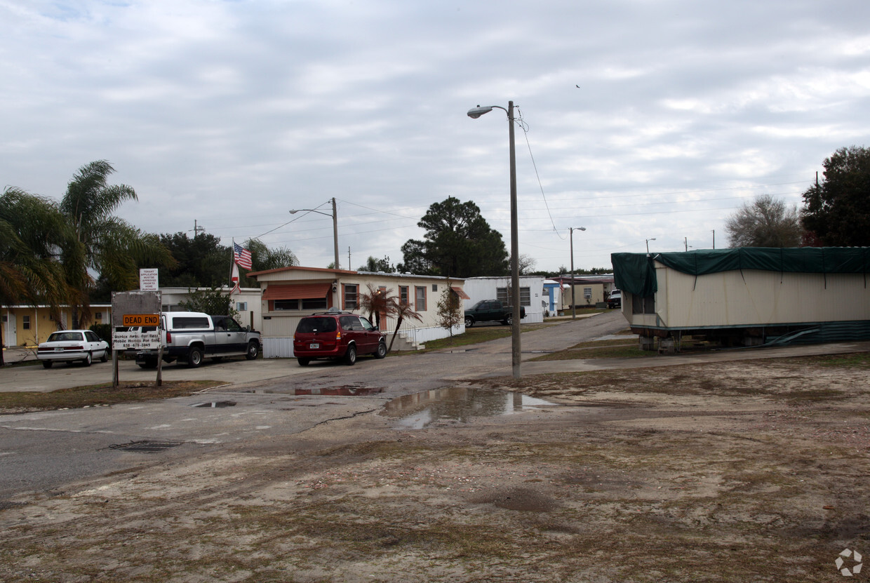 Primary Photo - Lakeside Gardens Mobile Home Park