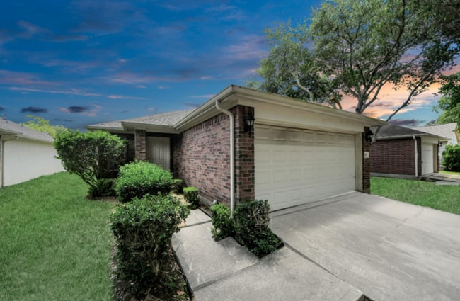 Building Photo - 24311 Hard Wood Dr