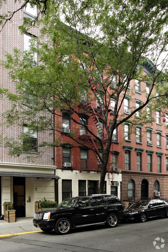 Primary Photo - 77 E Second St