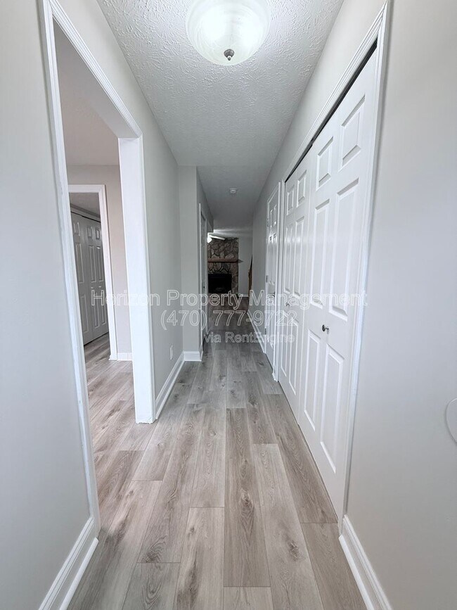 Building Photo - 2498 Hidden Cove Ct