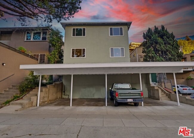 Building Photo - 1828 Silver Lake Blvd