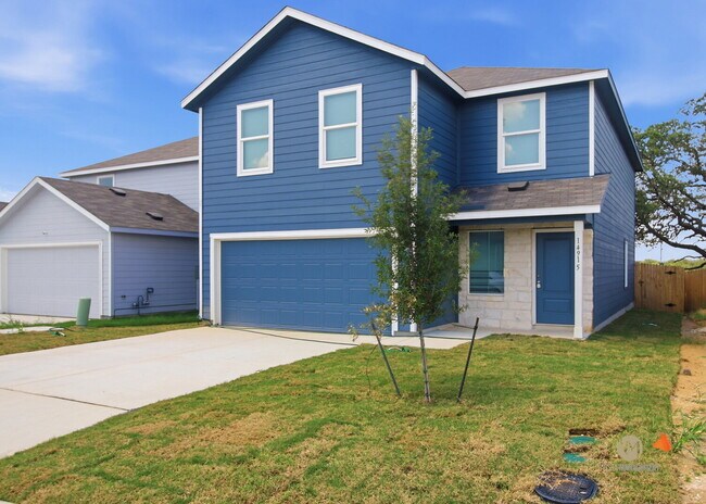 Building Photo - "Spacious 4-Bedroom Retreat with 2.5 Baths in Beautiful San Antonio!"