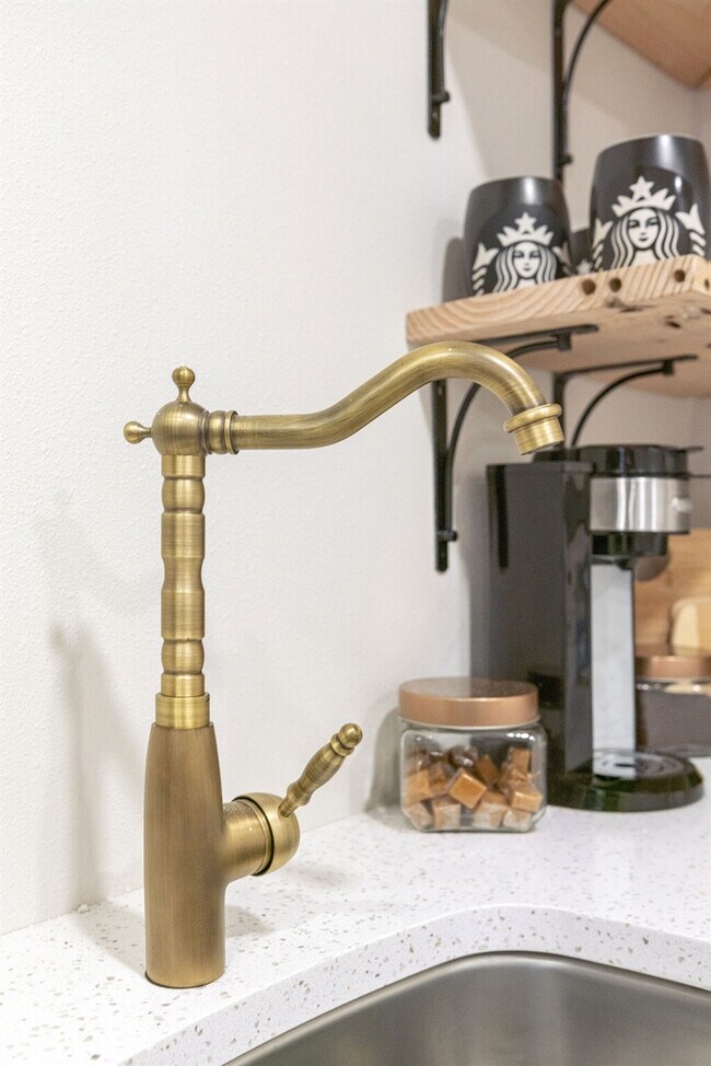 Foto del edificio - 3109 6th Ave