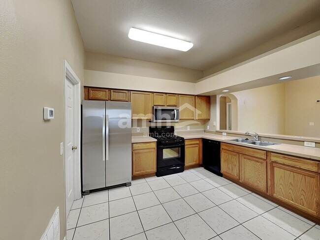 Foto del edificio - 603 Copper Beech Blvd
