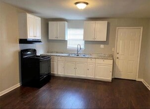 Building Photo - 314 New Mexico St