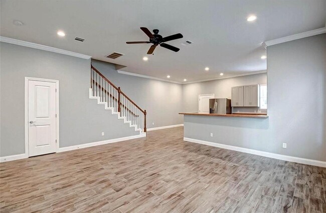 Building Photo - 2132 Bermuda Dunes Dr