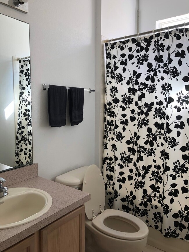 Building Photo - Fantastic Lake Nona area 4 B/2B Home ~ New...