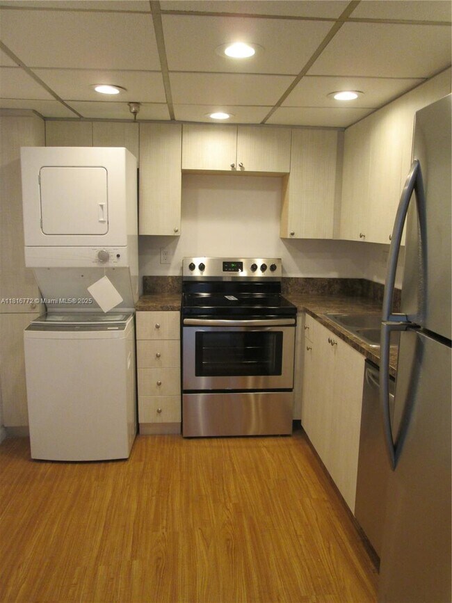 Foto del edificio - 290 174th St St