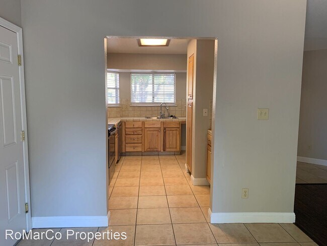 Building Photo - 4 br, 2 bath House - 245 Mesquite Ct