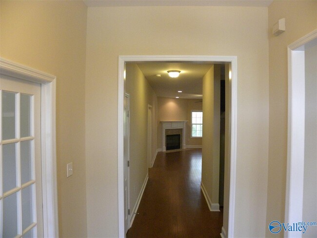 Building Photo - 146 Winding Creek Rd NW