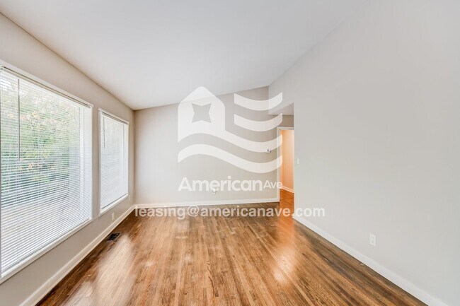 Foto del edificio - 1229 Birchwood St
