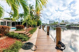 Building Photo - 636 Hibiscus Dr