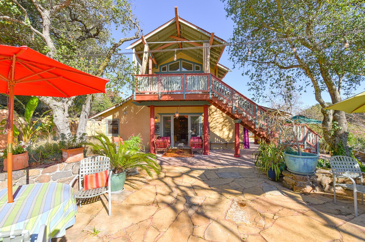 2500 Grove St Unit HiHoSilver SuiteA, Sonoma, CA 95476 Apartments in