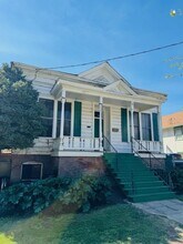 Building Photo - 228 Ivy St