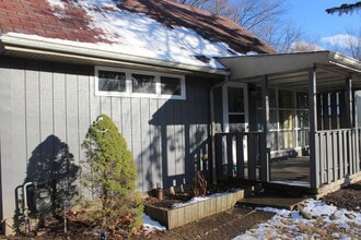 Building Photo - 753 Jefferson Rd