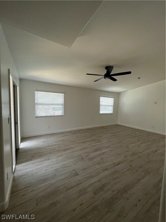 Foto del edificio - 6320 Royal Woods Dr