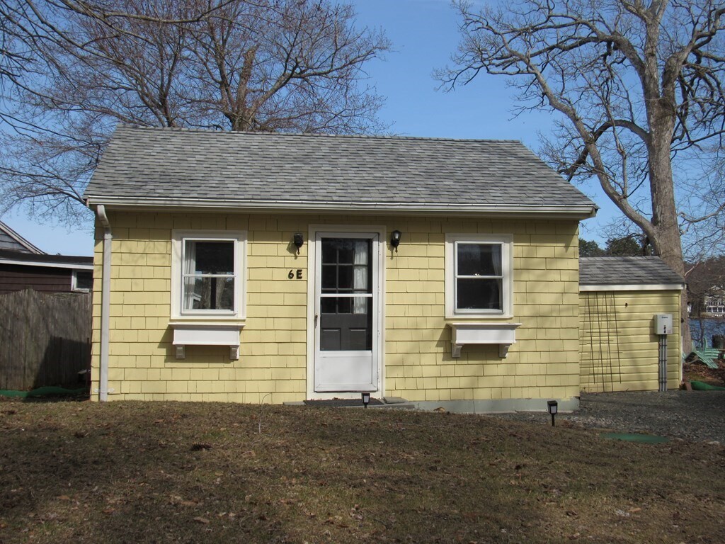 Primary Photo - 4 Gregory Island Ln