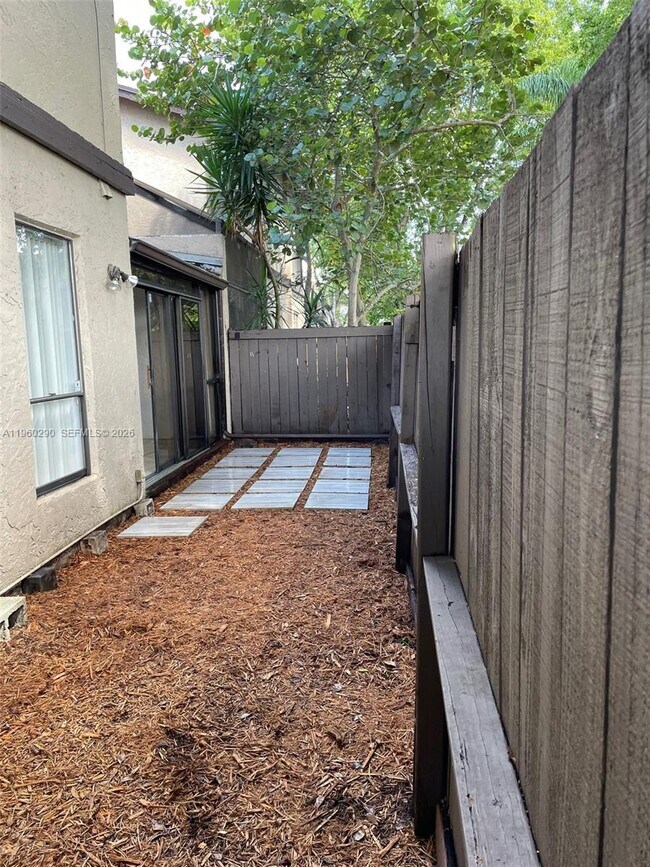 Building Photo - 2191 Bayberry Dr