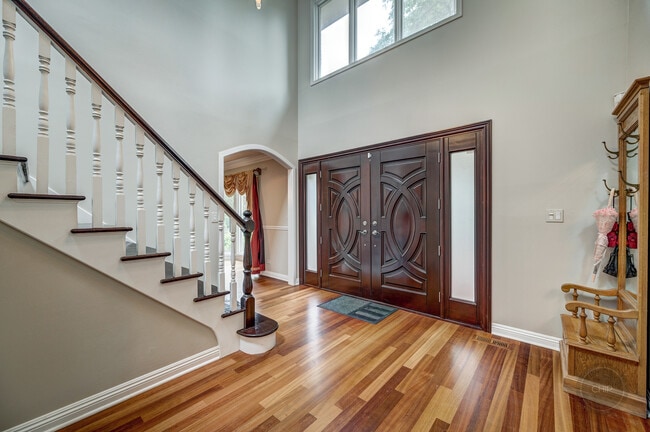 Building Photo - 1618 Midwest Club Pkwy