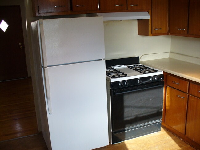 Foto del edificio - 6845 Carman Dr