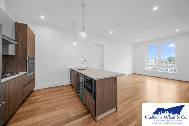 Foto del edificio - 218 Old Colony Ave