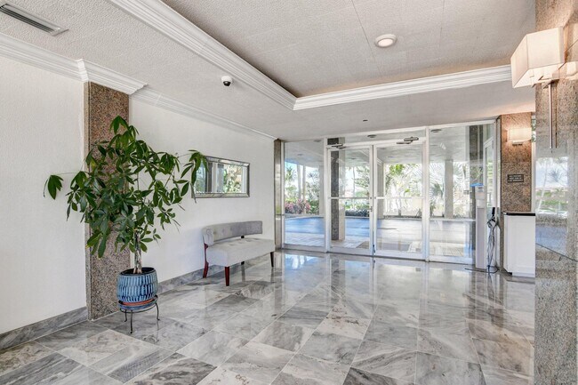 Building Photo - 3475 S Ocean Blvd