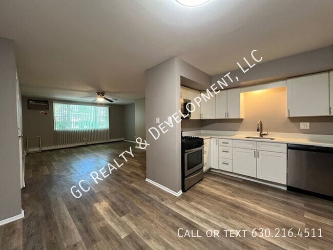 Foto del edificio - ***WESTMONT / LARGE 2 BEDROOM / HEAT INCLU...