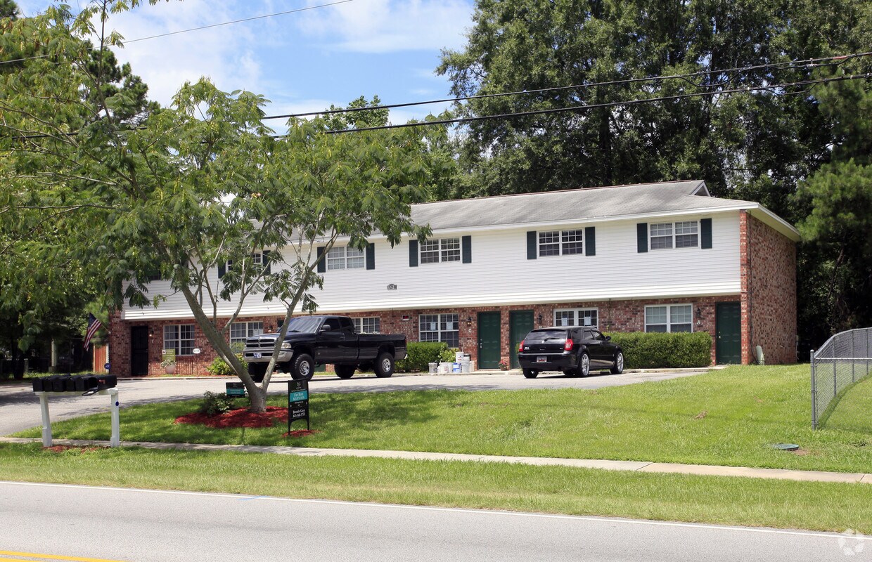 1218 Boone Hill Rd, Summerville, SC 29483 Apartments in Summerville