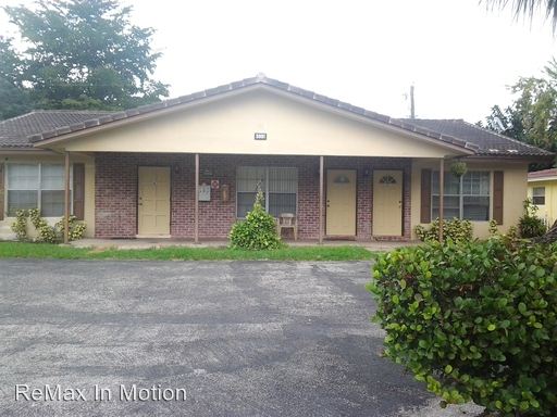 Primary Photo - 3901 Riverside Dr