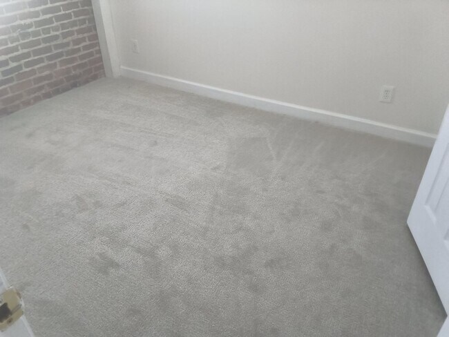 Foto del edificio - 2 Bed Furnished Loft Apartment-Downtown Blackstone