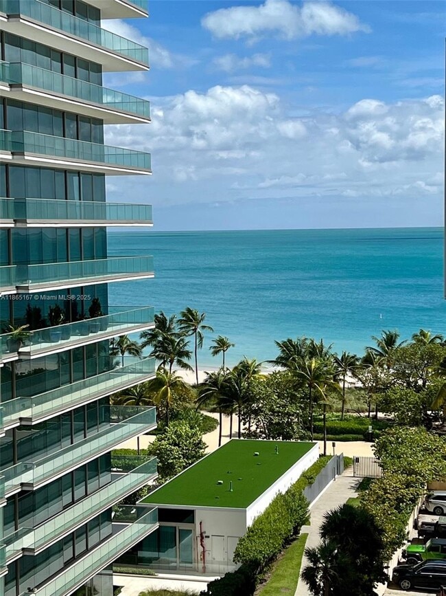 Building Photo - 10185 Collins Ave
