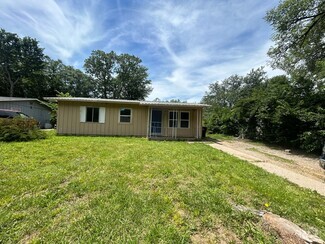 Building Photo - 317 SE Arter Ave