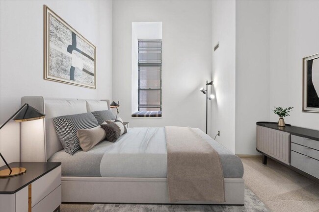 Foto del edificio - 270 E Highland Ave