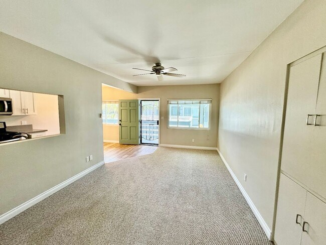 Building Photo - Charming 1-Bedroom Coastal Retreat in Nort...