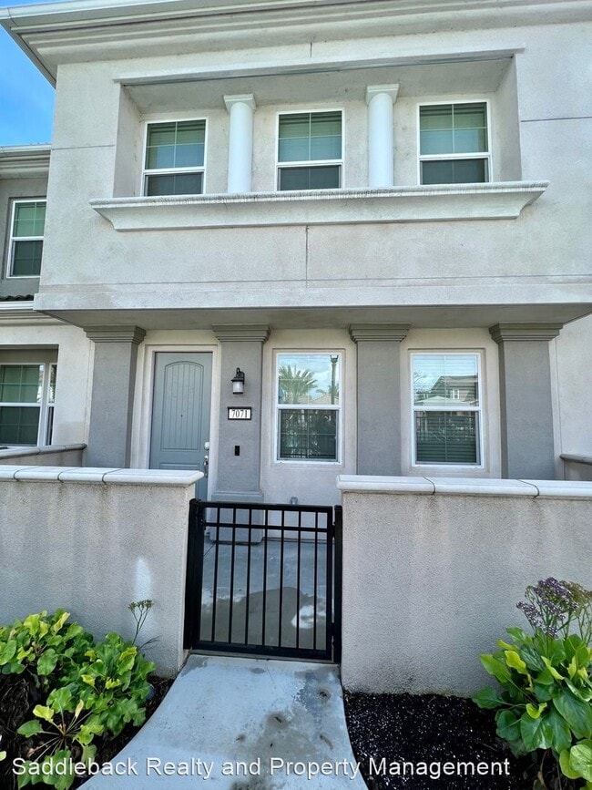 Building Photo - 3 br, 3 bath House - 7071 Vernazza Place