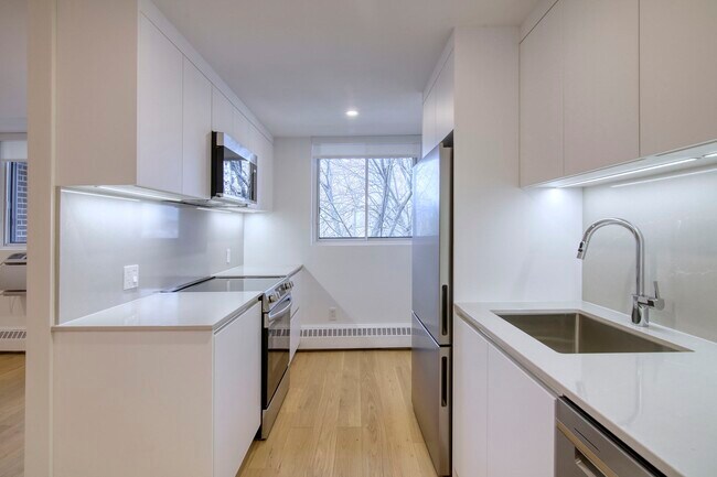 Photo du bâtiment - 4800 Maisonneuve Blvd W