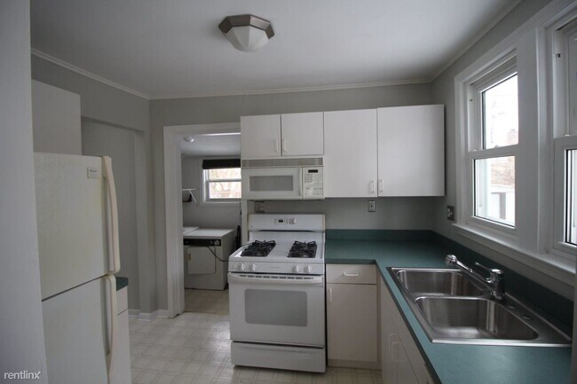 Foto del edificio - 2 br, 1 bath House - 28577 Fairfax St