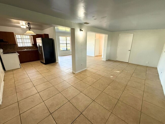 Photo - 20520 NW 24th Ct House