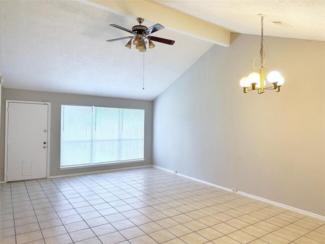 Building Photo - 2402 Spring Dusk Dr