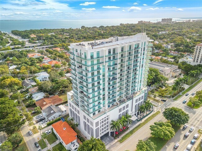 Foto del edificio - 2525 SW 3rd Ave