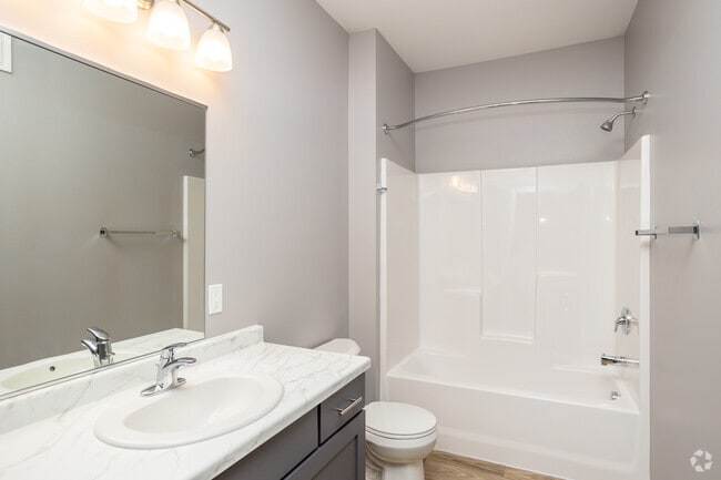 2BR, 2BA - 935SF - Primary Bathroom - Jefferson Heights Apartments, LLC