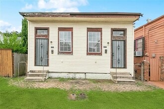 Building Photo - 2717 S Liberty St