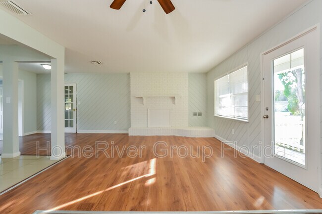 Building Photo - 4221 Robbins Ave