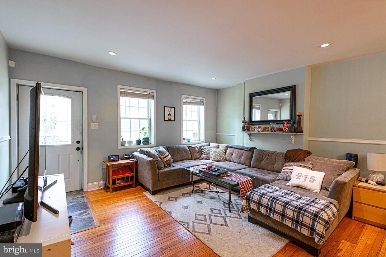 Foto principal - 1804 Montrose St