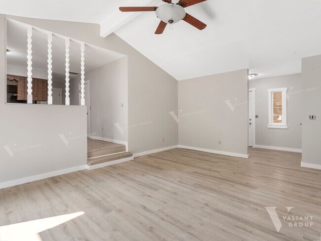 Foto del edificio - Charming Three-Bedroom, Two-Bathroom Ranch...