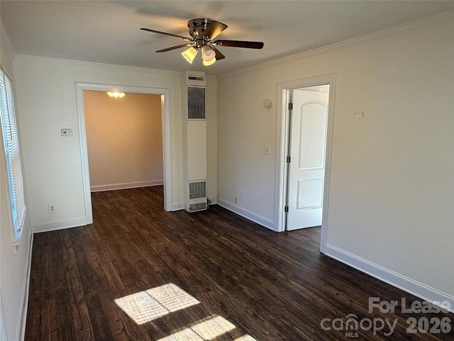 Foto del edificio - 2203 Highland St